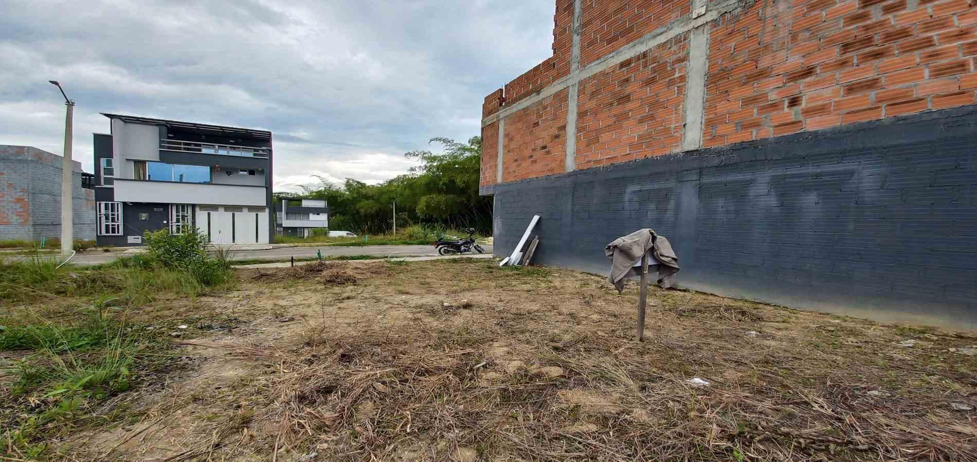 Foto de Lote / terreno en Venta en Av. la romelia el pollo, Dosquebradas - 10 - 279069045