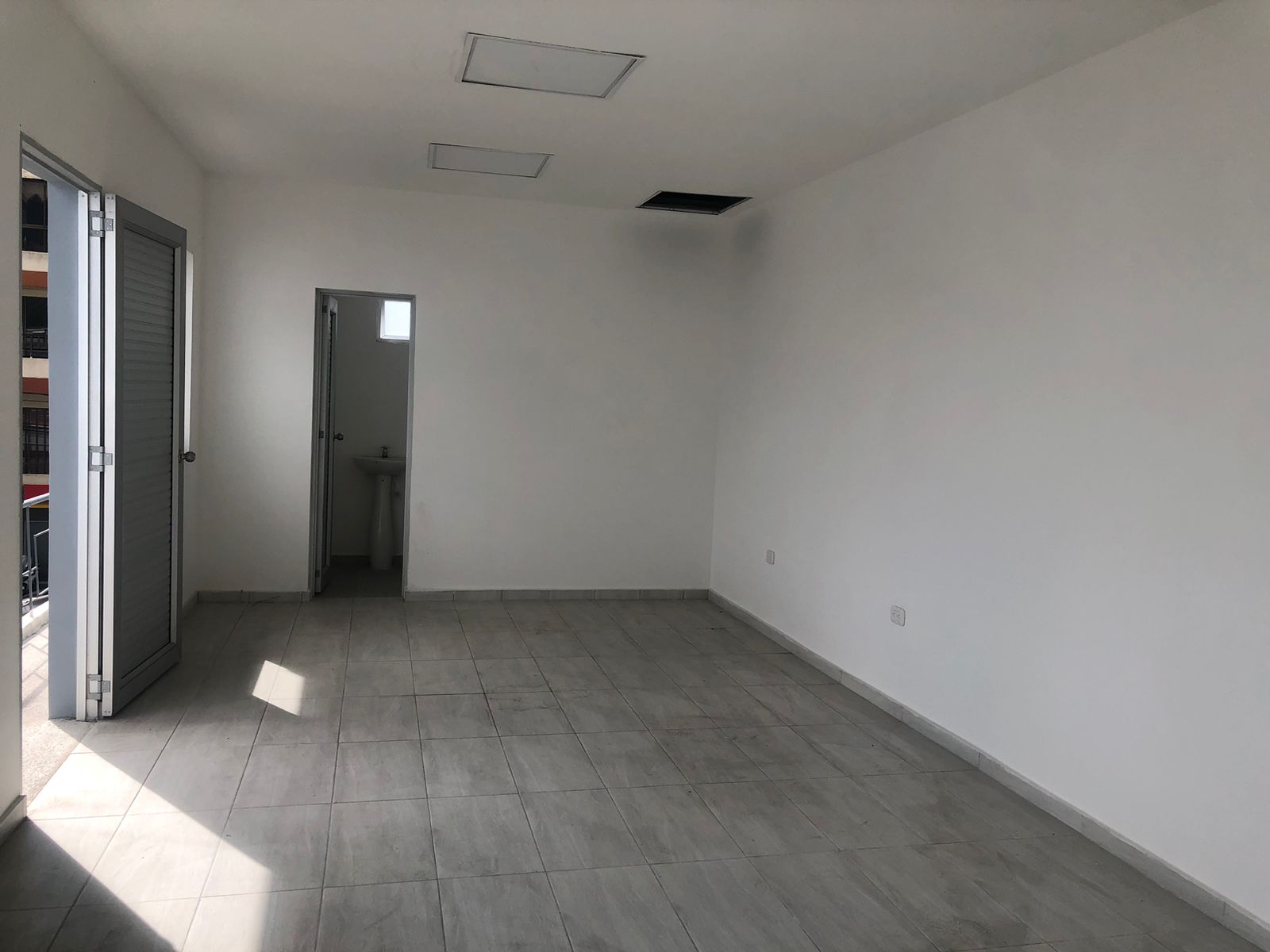 Foto de Oficina en Arriendo en Avenida 30 de agosto, Pereira - 9 - 279055784