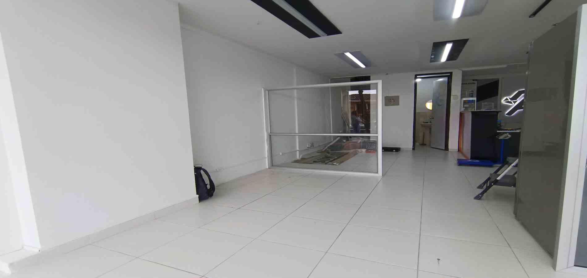 Foto de Local en Arriendo en Versalles, Manizales - 5 - 279069053