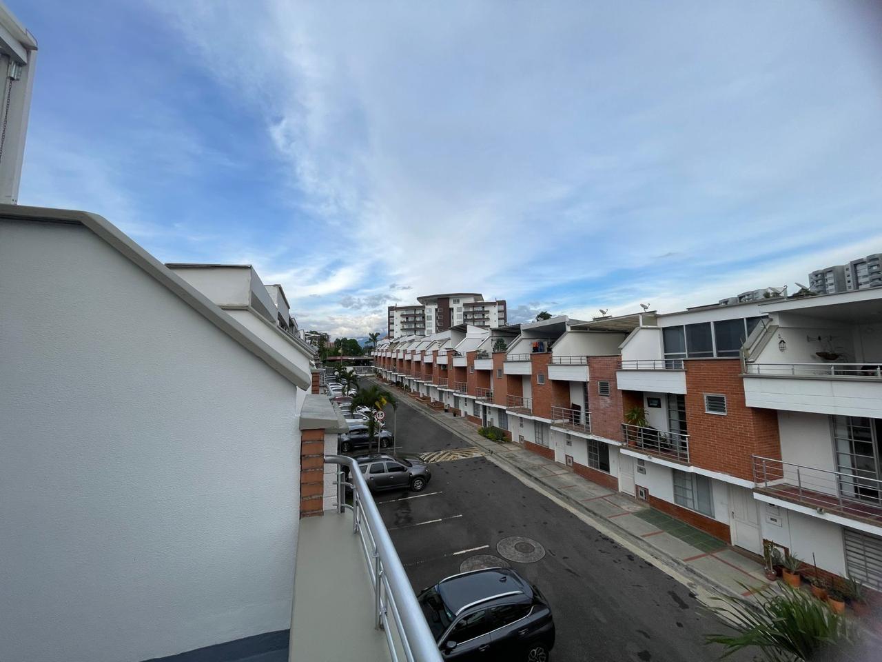 Foto de Casa en Venta en Comuna san joaquin/santa clara de las villas *4, Pereira - 1 - 279068829