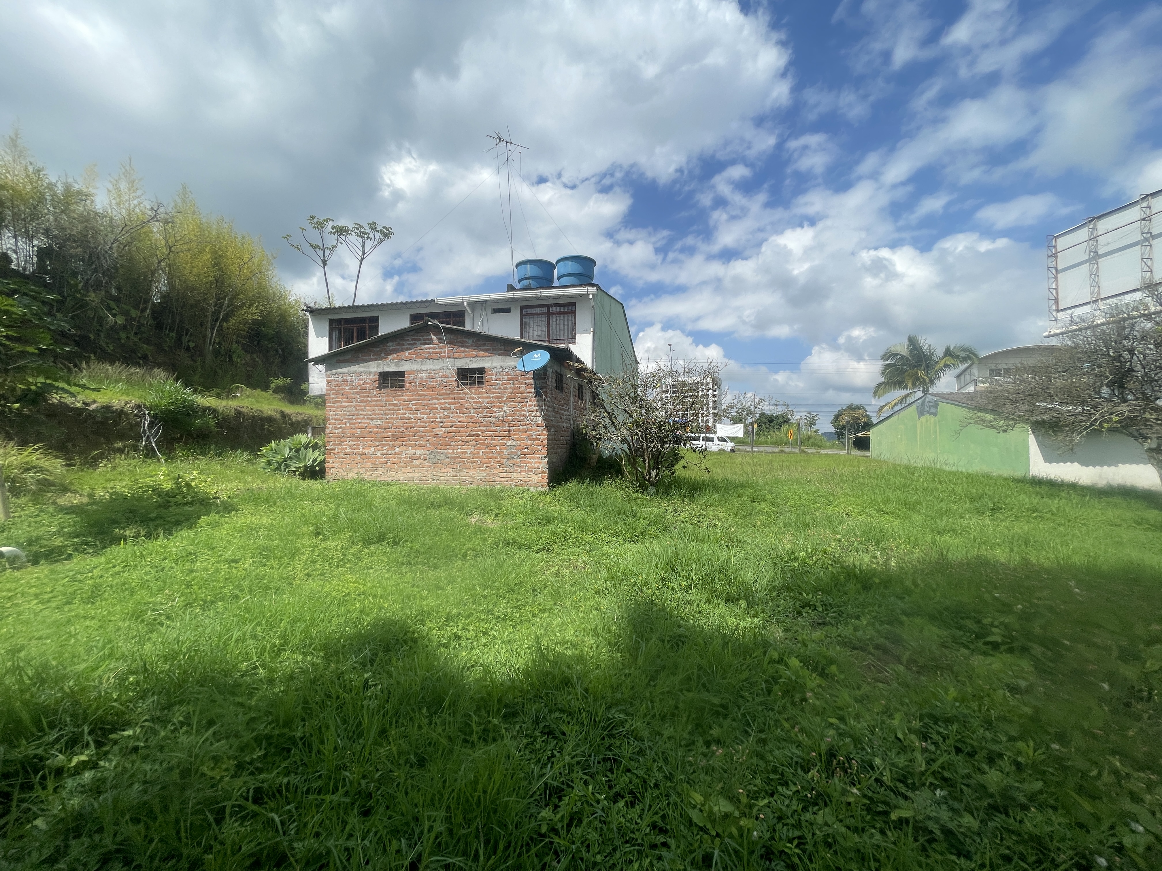 Foto de Lote / terreno en Venta en Av bolivar, Armenia  - 15 - 279065795