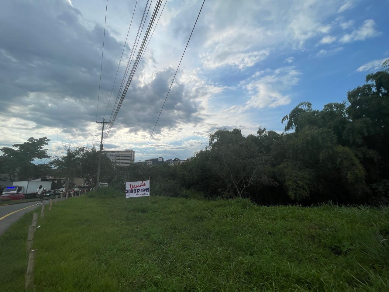 Foto de Lote / terreno en Venta en Avenida centenario, Armenia  - 10 - 279063188