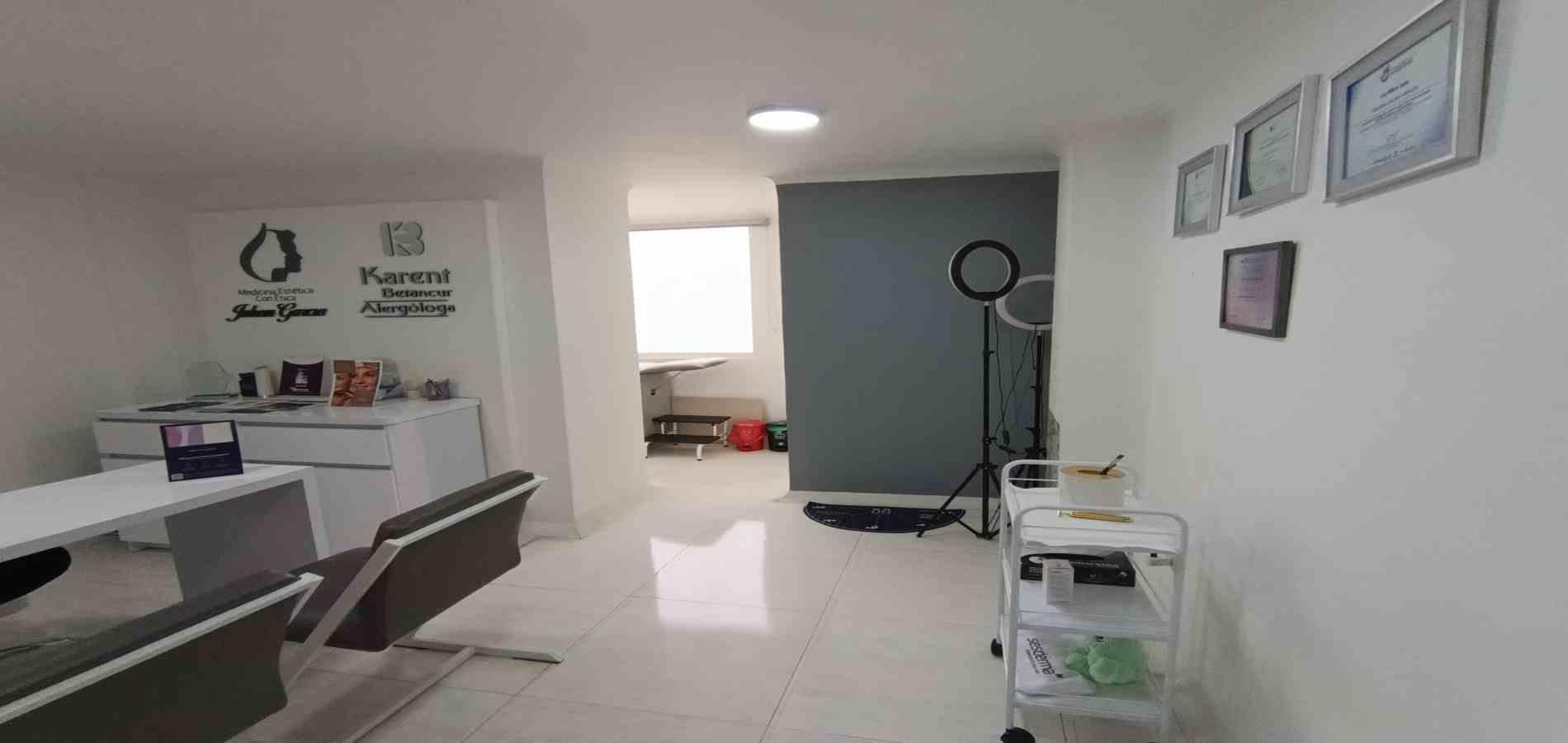Foto de Consultorio en Venta en Los rosales, Manizales - 3 - 279064996