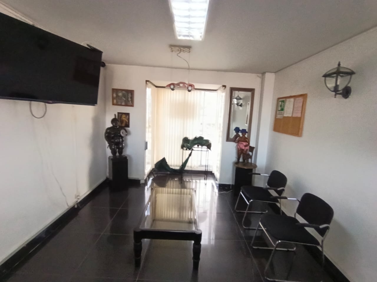 Foto de Local en Arriendo en Guayacanes, Manizales - 23 - 279063387
