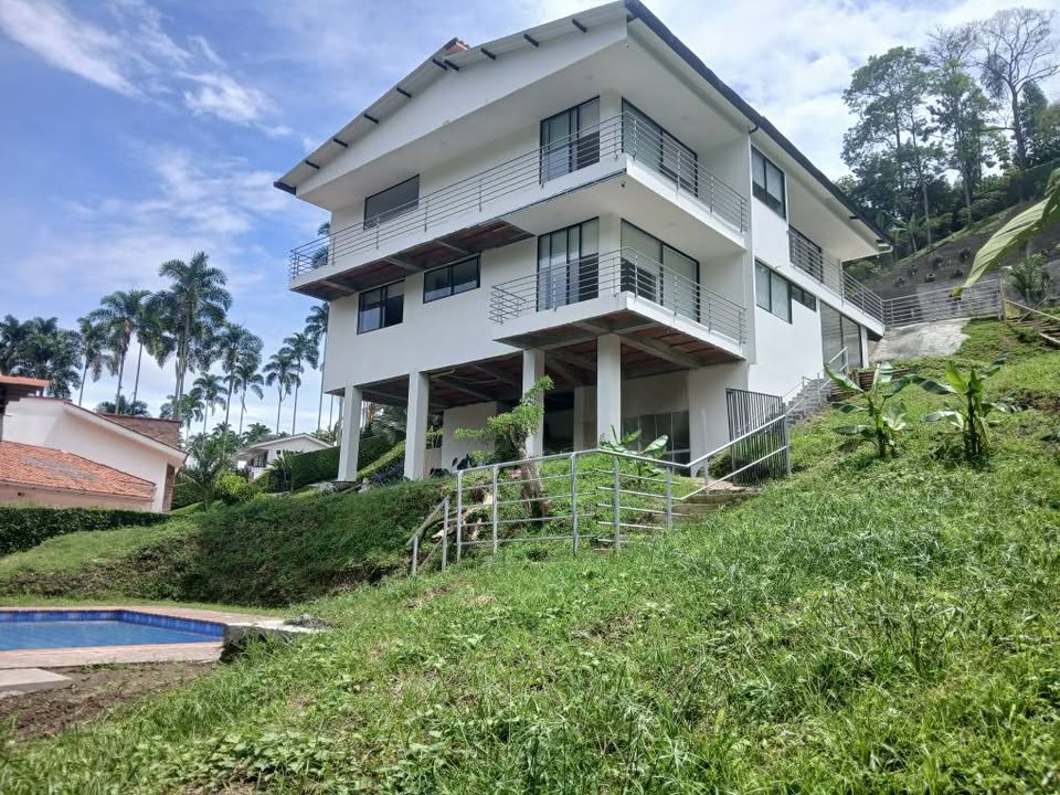Foto de Casa campestre en Venta en San bernardo del viento , Manizales - 1 - 279064743