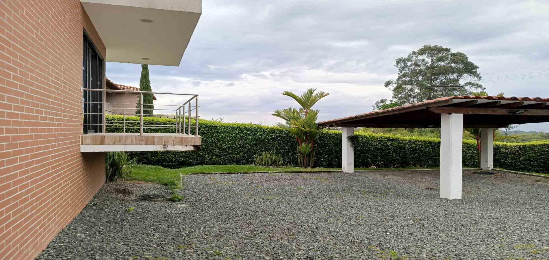 Foto de Casa campestre en Venta en Av. la romelia el pollo, Dosquebradas - 71 - 279061808