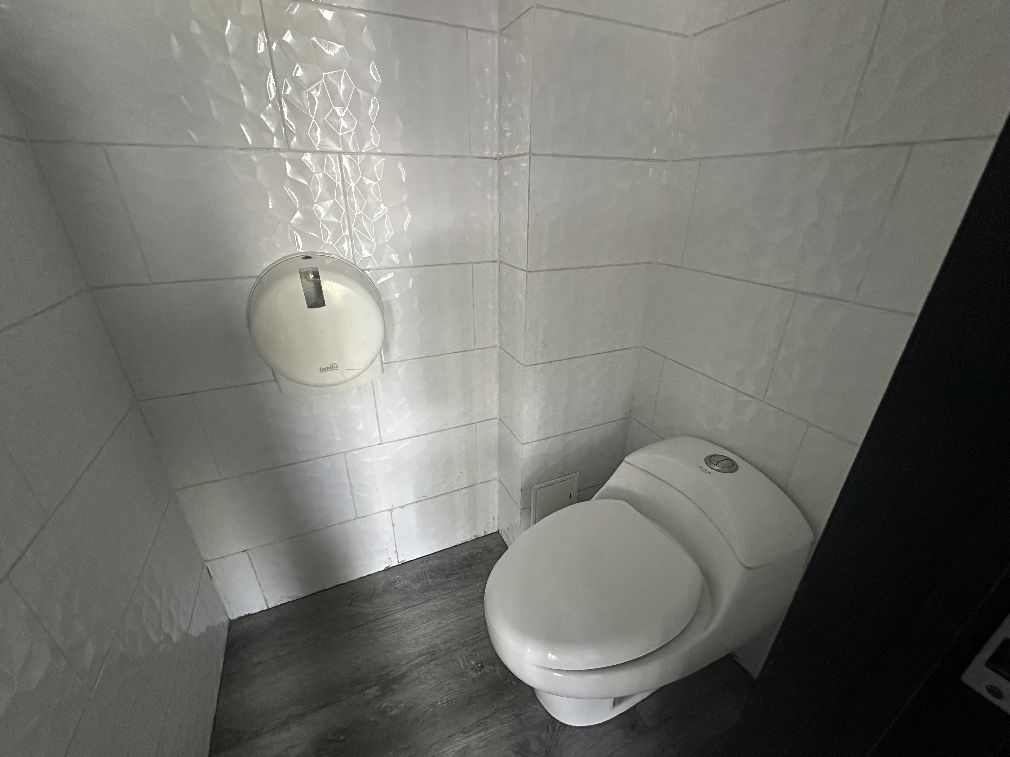 Foto de Local en Venta en Av bolivar, Armenia  - 12 - 279069736