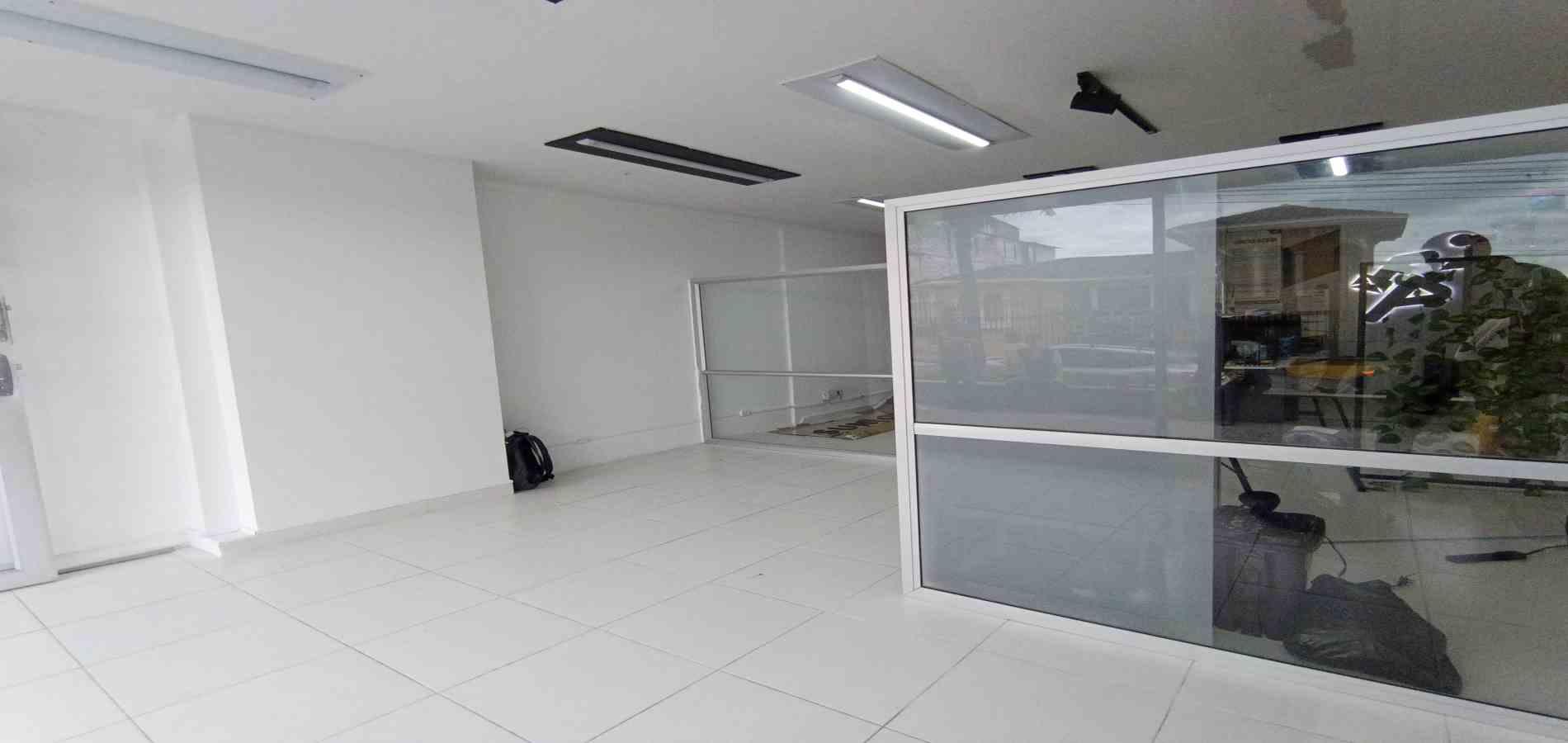 Foto de Local en Arriendo en Versalles, Manizales - 3 - 279069053