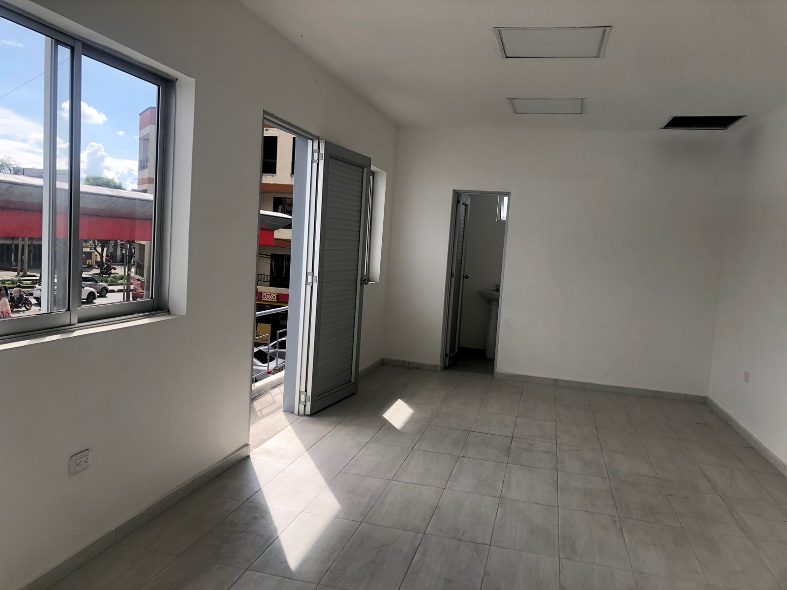 Foto de Oficina en Arriendo en Avenida 30 de agosto, Pereira - 8 - 279055784