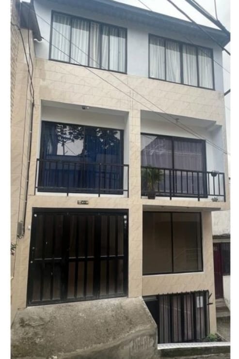Foto de Casa en Venta en Asturias, Manizales - 1 - 279056449