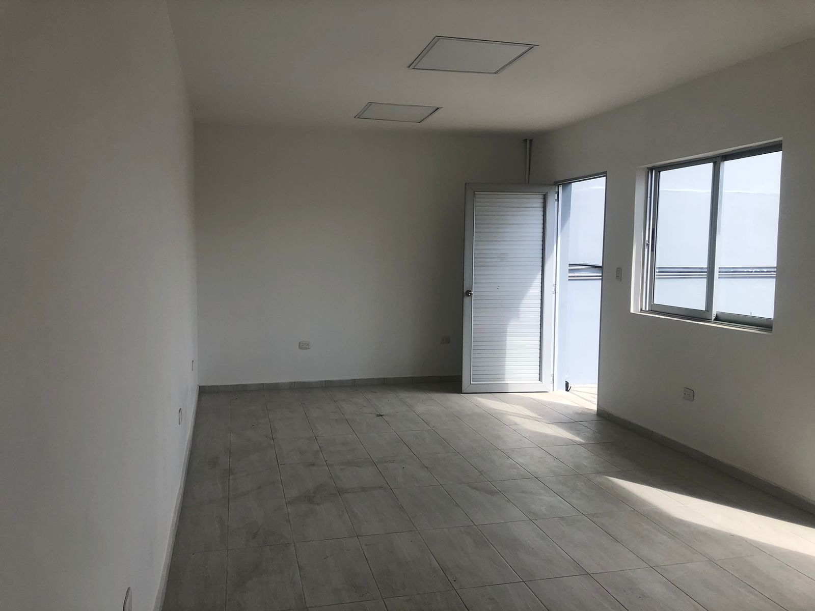 Foto de Oficina en Arriendo en Avenida 30 de agosto, Pereira - 5 - 279055784