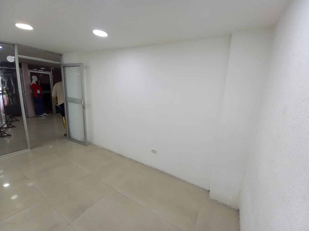 Foto de Local en Arriendo en Los agustinos, Manizales - 7 - 279053211
