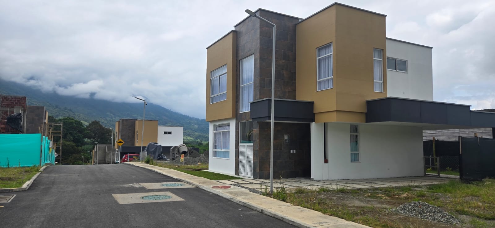 Foto de Lote / terreno en Venta en Barcelona, Calarca - 12 - 279068861