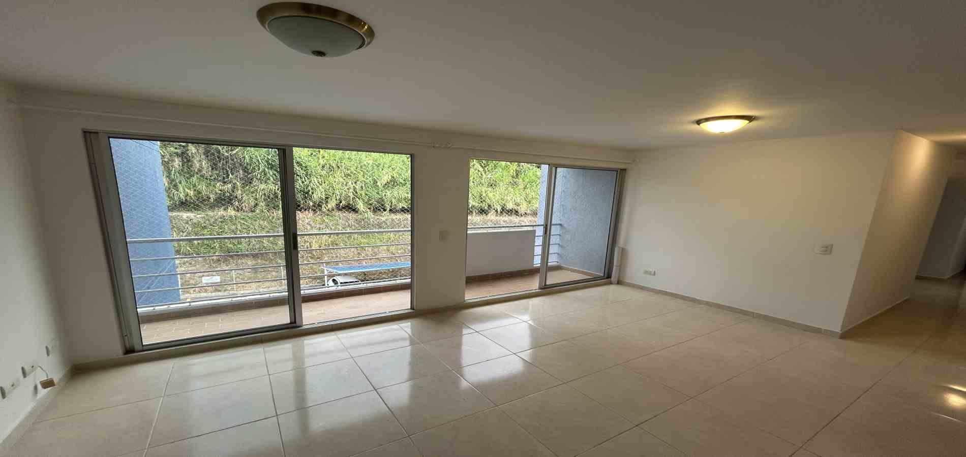Foto de Apartamento para Arriendo en Belmonte, Pereira - 279069456