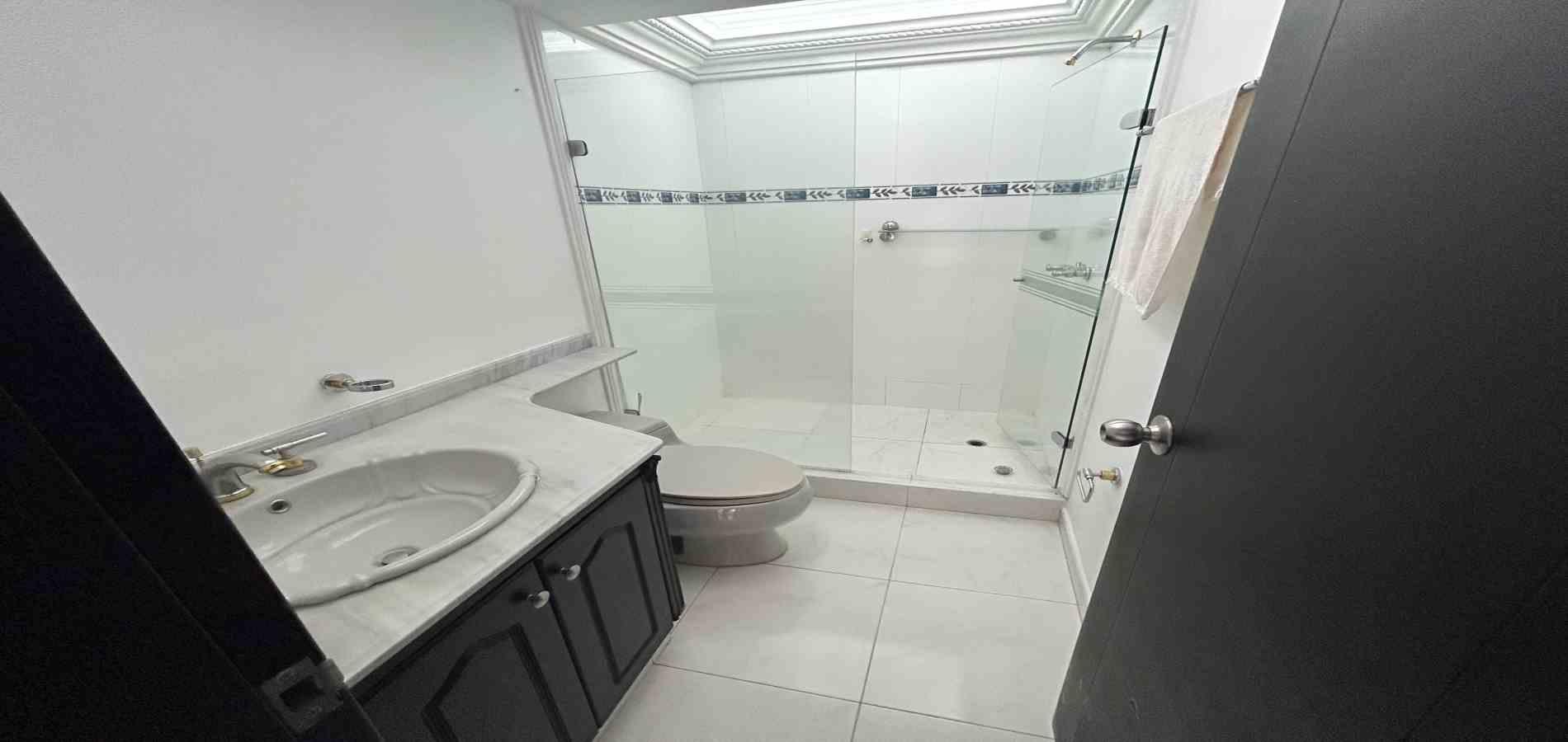 Foto de Casa en Arriendo en Comuna universidad / barrio pinares, Pereira - 19 - 279069173