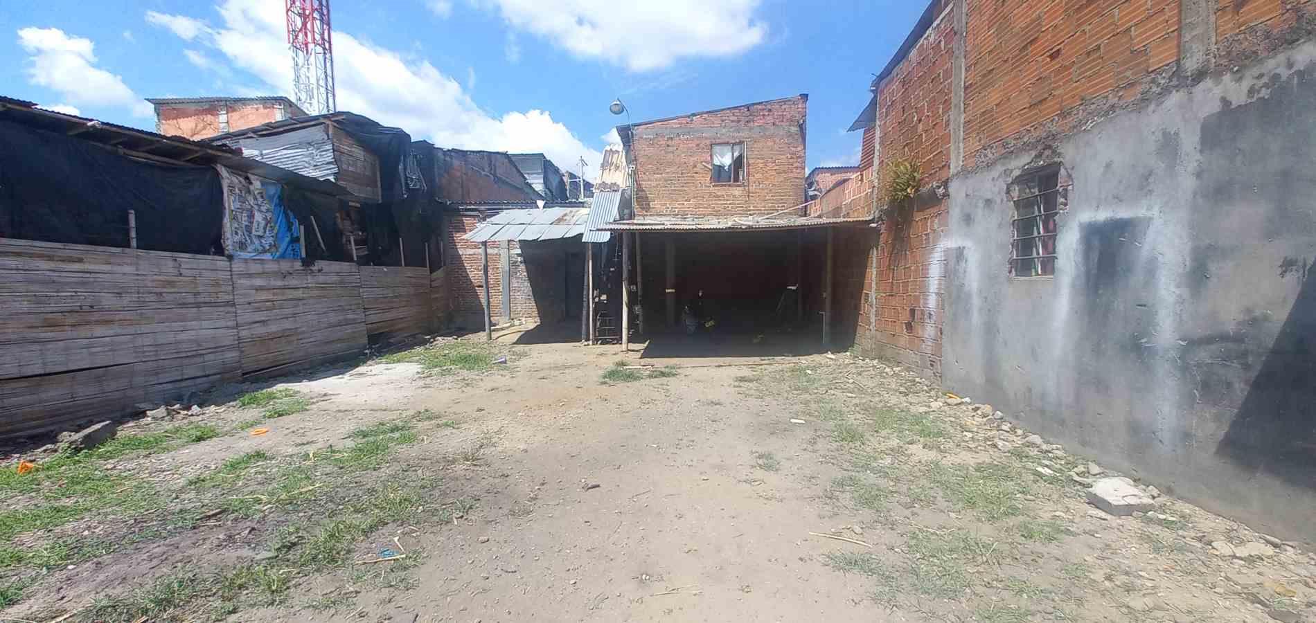 Foto de Lote / terreno en Venta en Barrio popular, Armenia  - 2 - 279058435