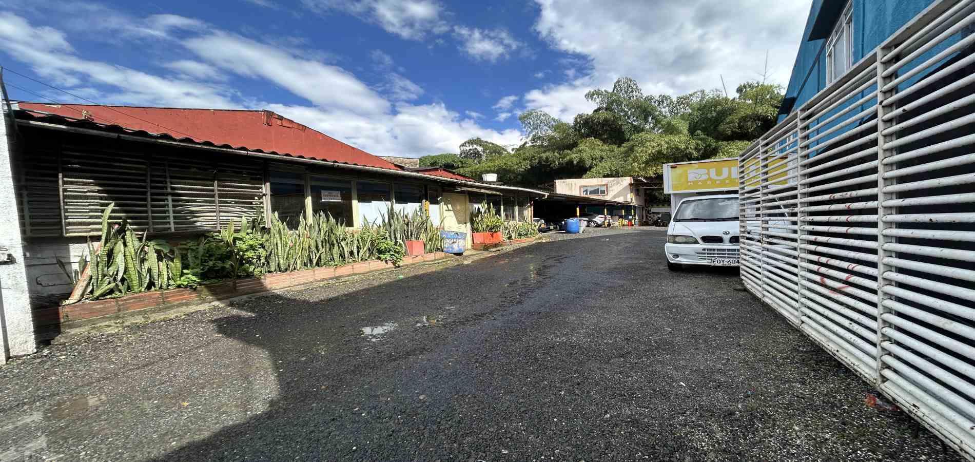 Foto de Lote / terreno en Venta en Av simon bolivar, Dosquebradas - 5 - 279066471