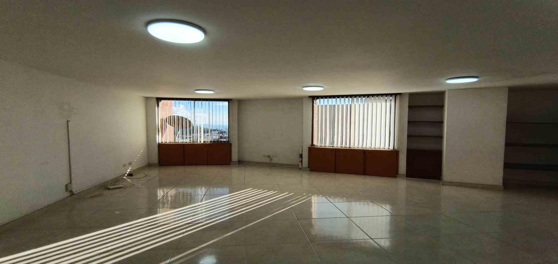 Foto de Oficina en Arriendo en Centro, Manizales - 13 - 279067977