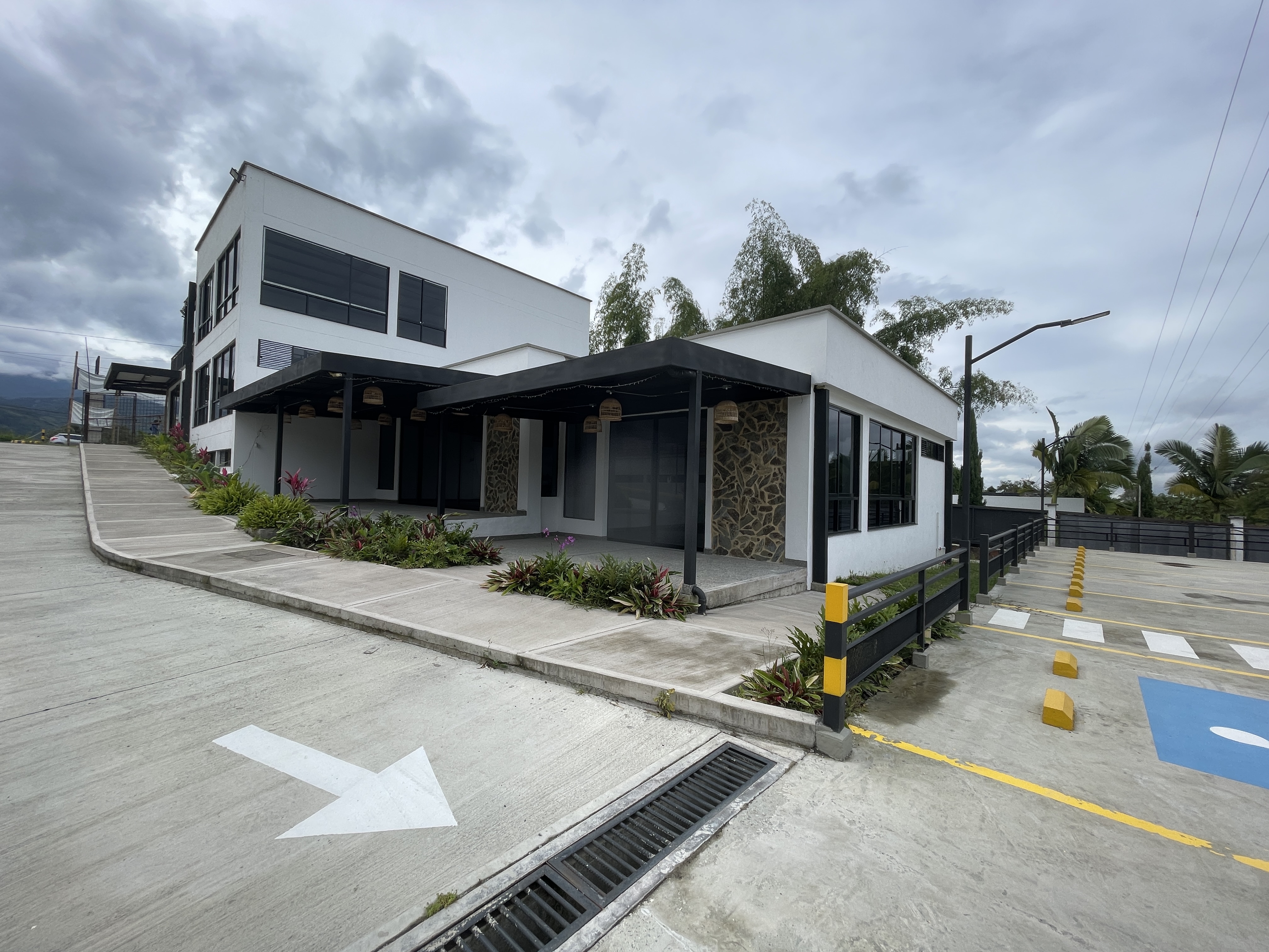 Foto de Local en Arriendo en Km 2 via armenia, Circasia - 14 - 279064356