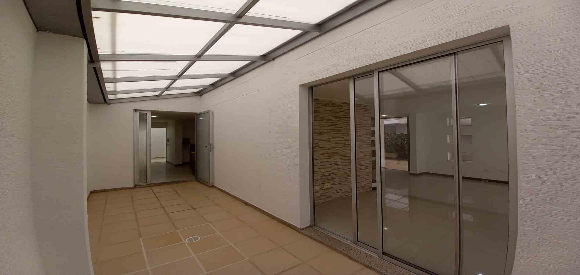 Foto de Casa en Arriendo en Av 19, Armenia  - 19 - 279068699