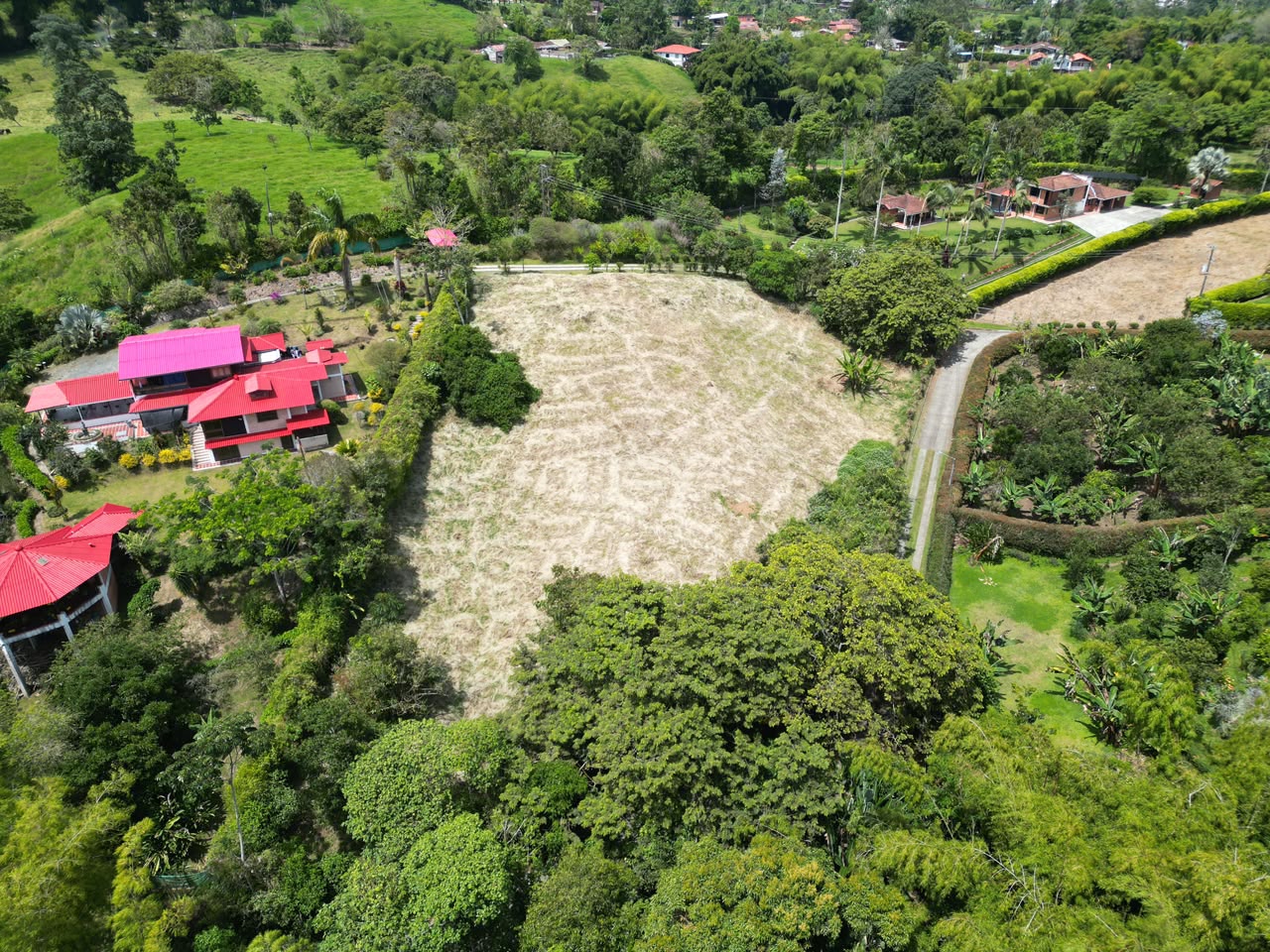 Foto de Lote / terreno para Venta en Vereda tribunas, Pereira - 279069557