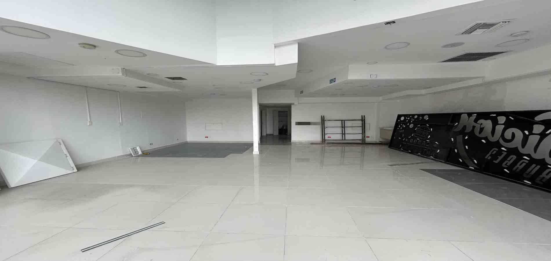 Foto de Local para Arriendo en Comuna universidad/pinares, Pereira - 279067004