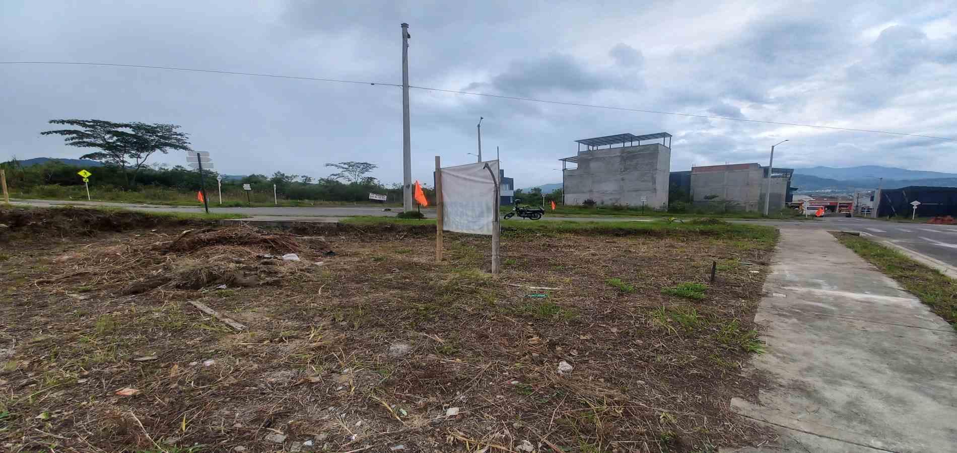 Foto de Lote / terreno en Venta en Av. la romelia el pollo, Dosquebradas - 3 - 279069715