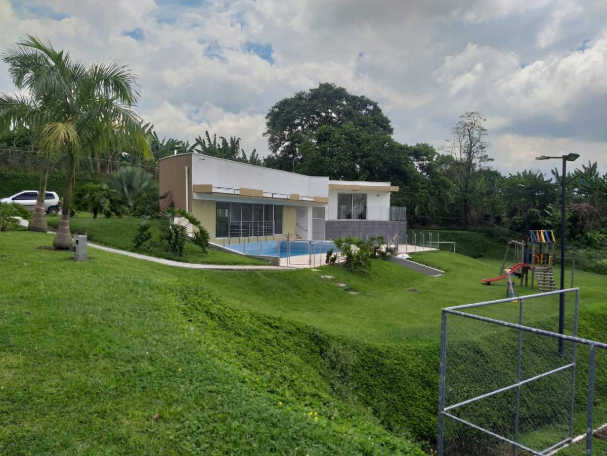 Foto de Casa campestre para Venta en El caimo, Armenia  - 279064848