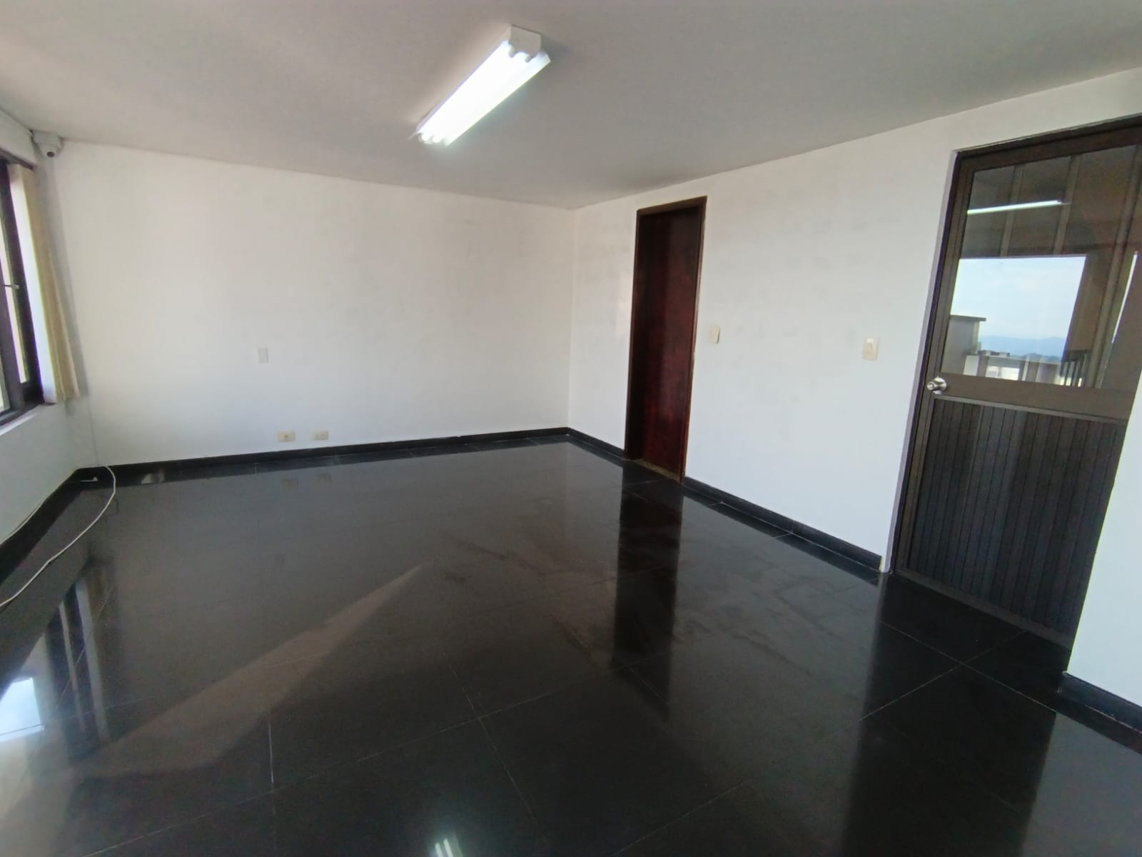 Foto de Local en Arriendo en Guayacanes, Manizales - 4 - 279063385