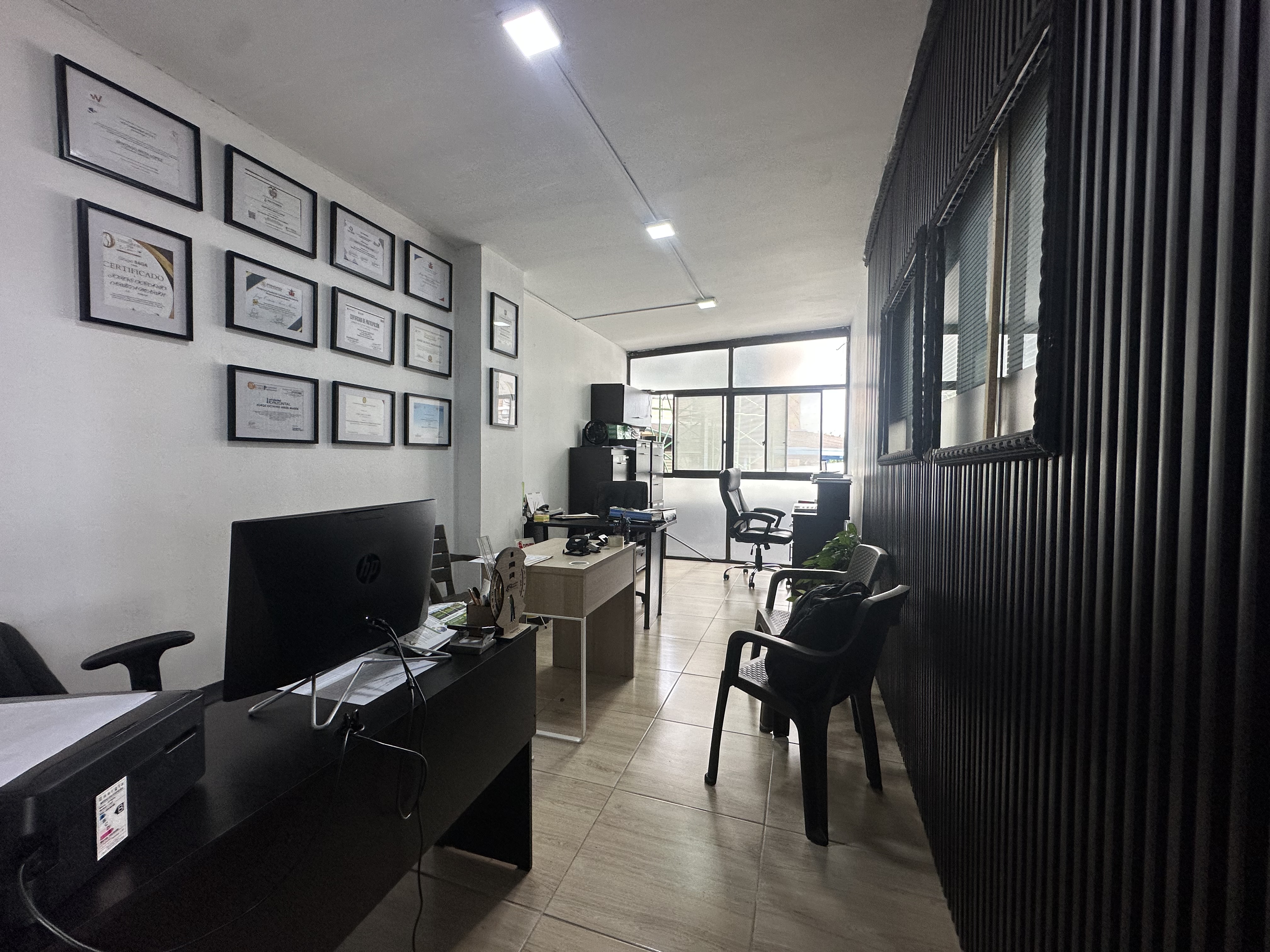 Foto de Local para Venta en Av bolivar, Armenia  - 279070257