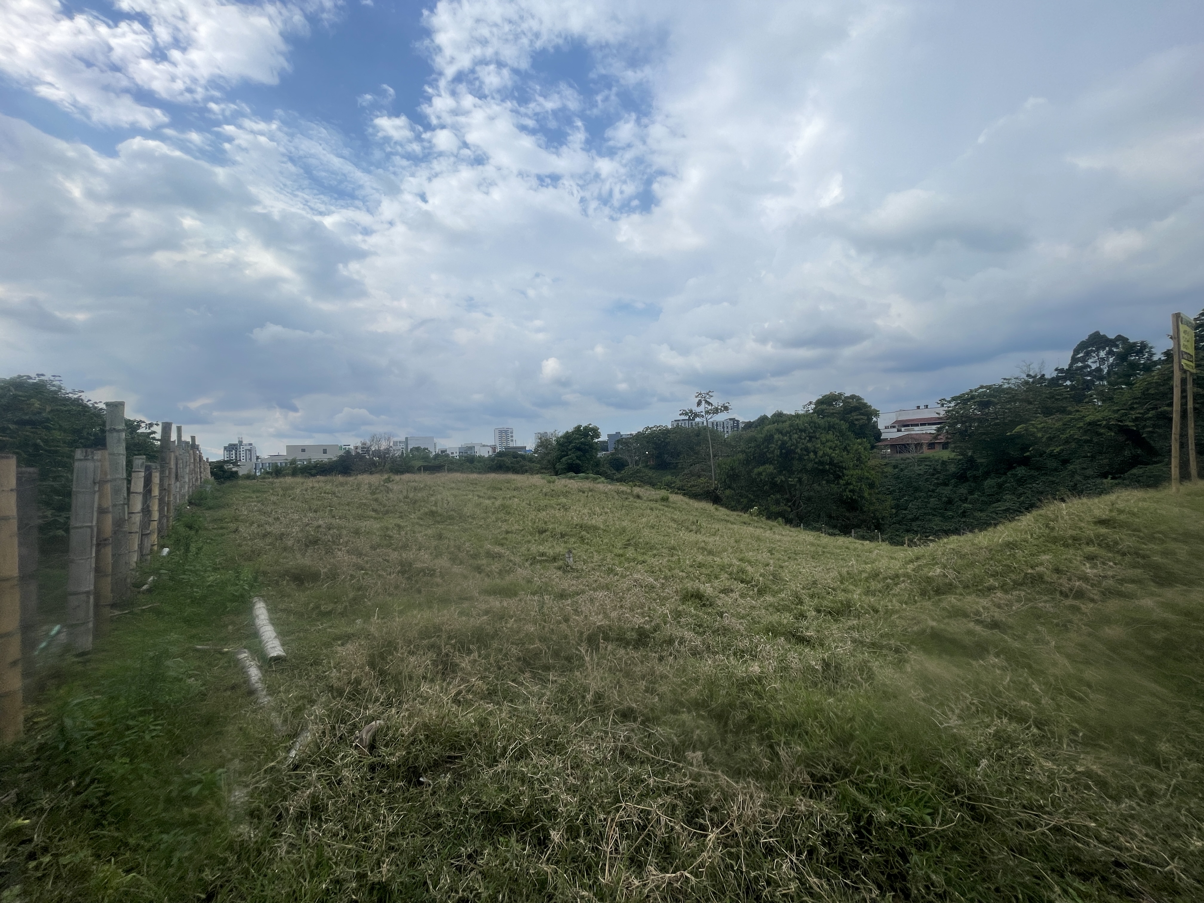 Foto de Lote / terreno en Venta en Avenida centenario, Armenia  - 2 - 279065799