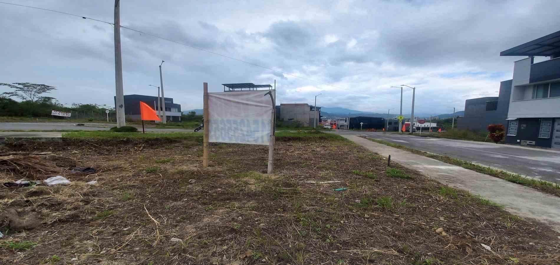 Foto de Lote / terreno en Venta en Av. la romelia el pollo, Dosquebradas - 5 - 279069715