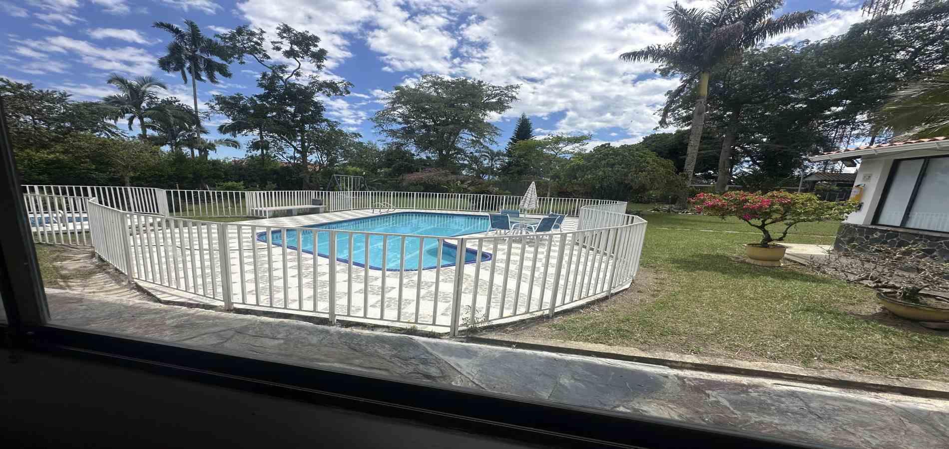 Foto de Casa campestre en Arriendo en Via aeropuerto el eden, Armenia  - 1 - 279069247