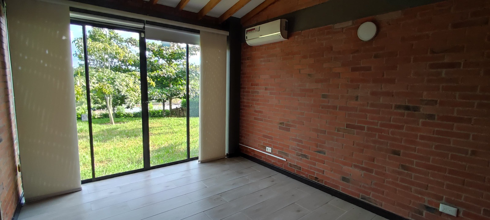 Foto de Casa campestre para Venta en Palermo, Neira - 279063969