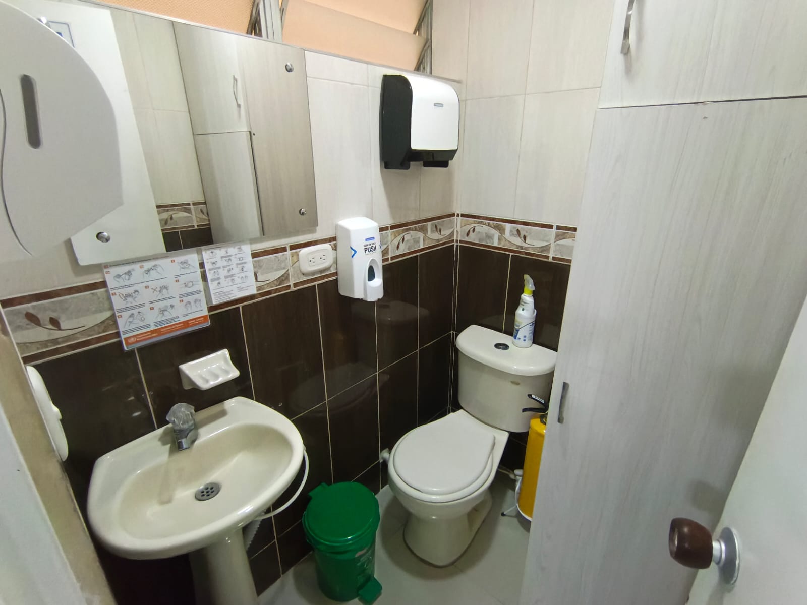 Foto de Consultorio en Arriendo en Versalles, Manizales - 5 - 279069227