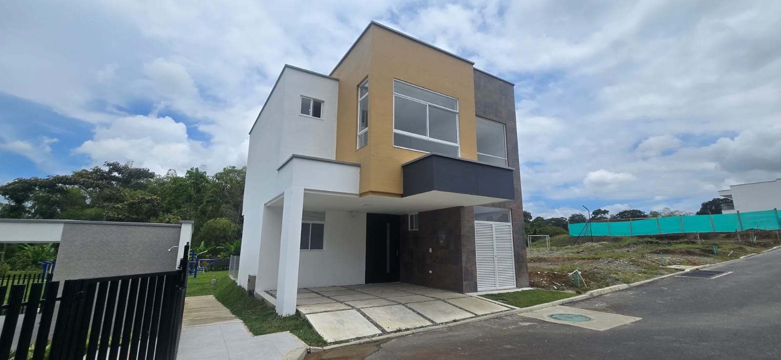 Foto de Lote / terreno en Venta en Barcelona, Calarca - 3 - 279068861