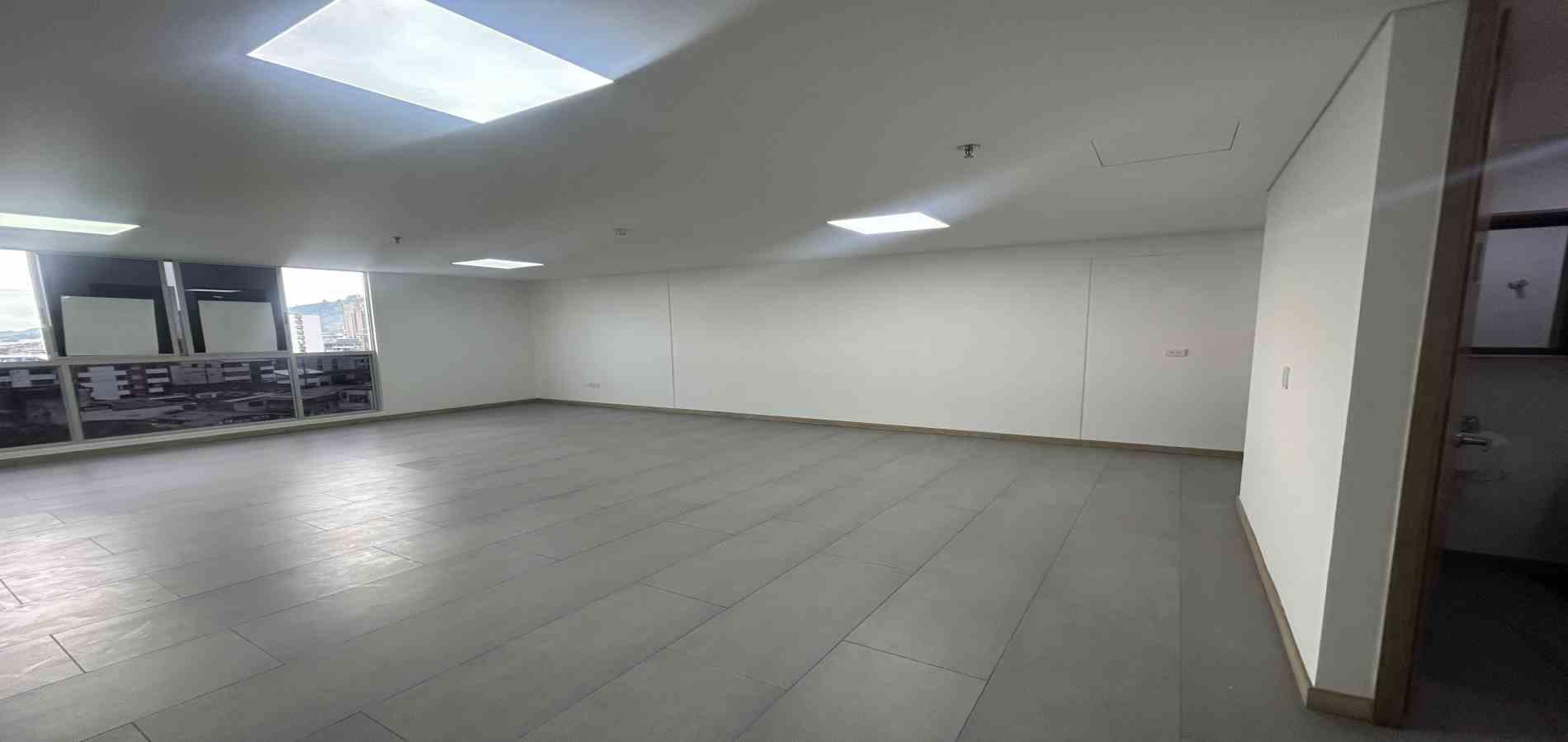 Foto de Oficina en Arriendo en Alpes, Pereira - 5 - 279067006