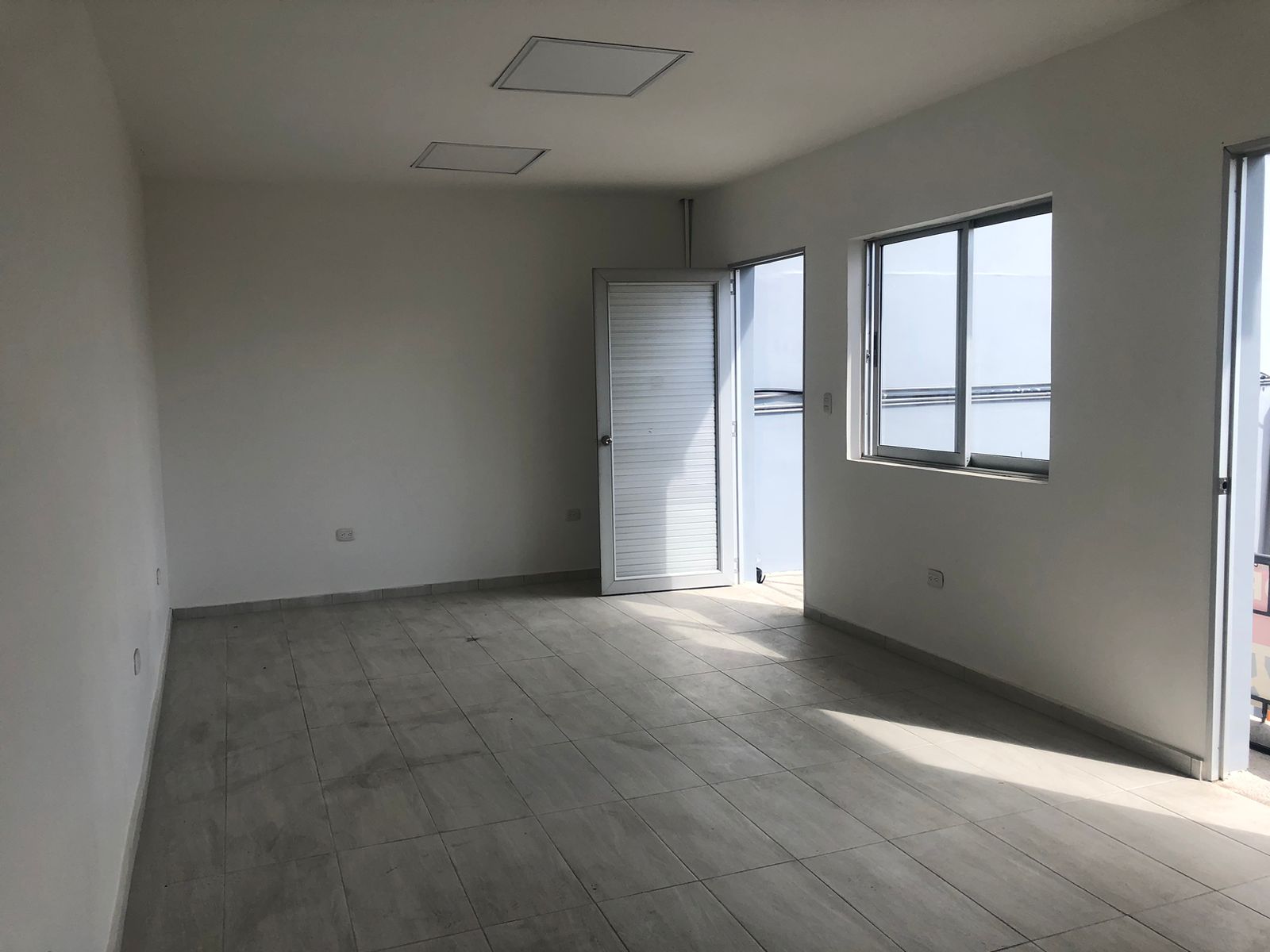 Foto de Oficina en Arriendo en Avenida 30 de agosto, Pereira - 4 - 279055784