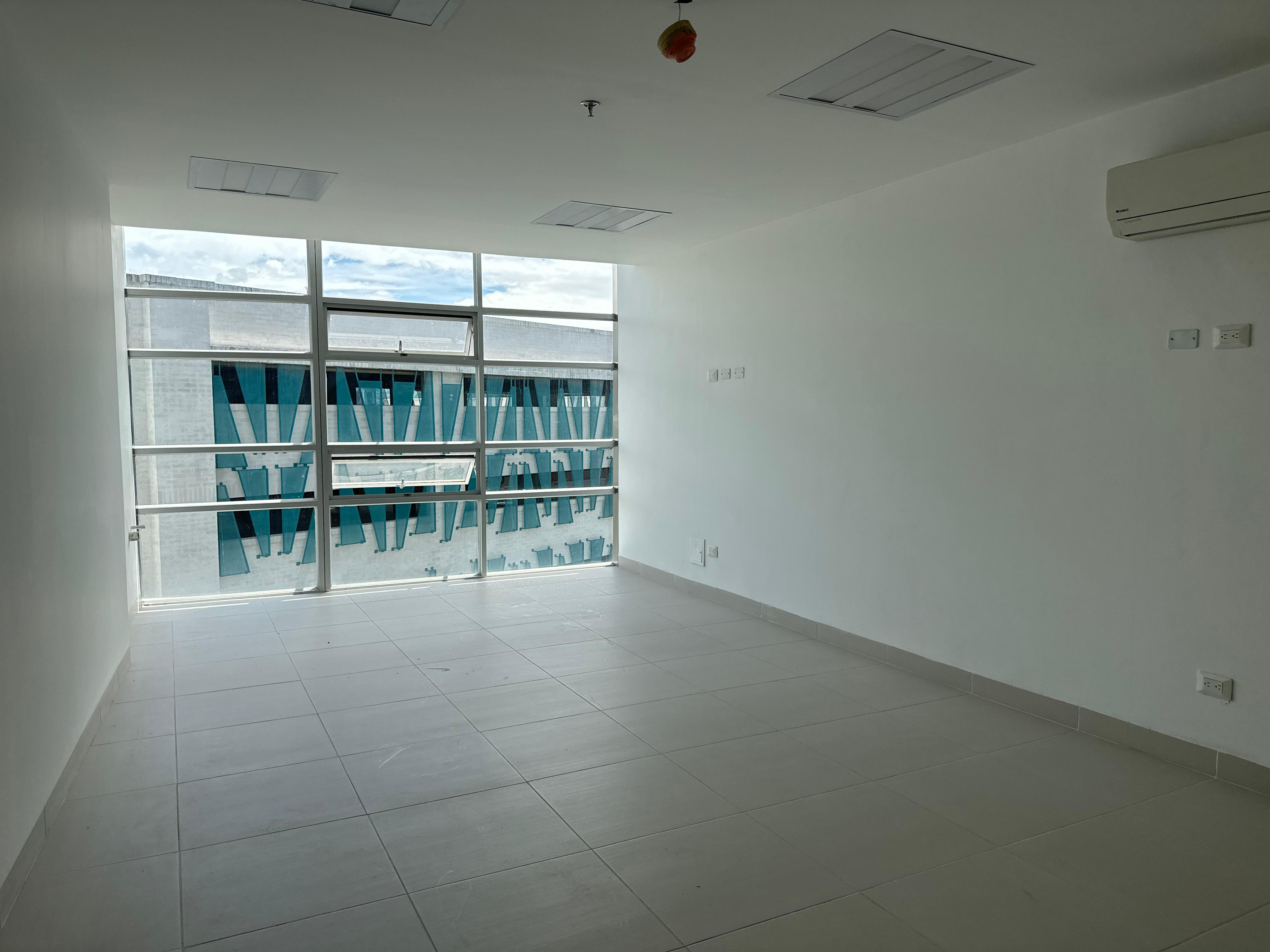 Foto de Consultorio en Arriendo en Avenida 30 de agosto, Pereira - 8 - 279065605