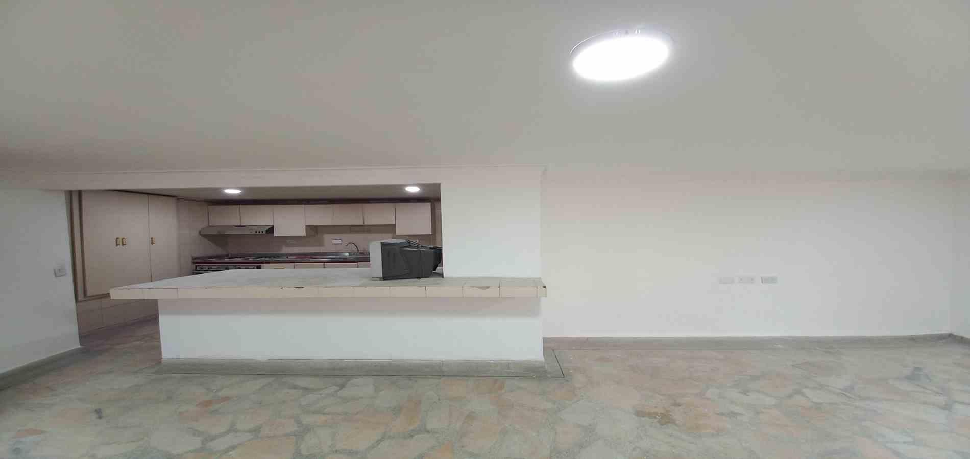 Foto de Local en Arriendo en Avenida 30 de agosto, Pereira - 13 - 279066493