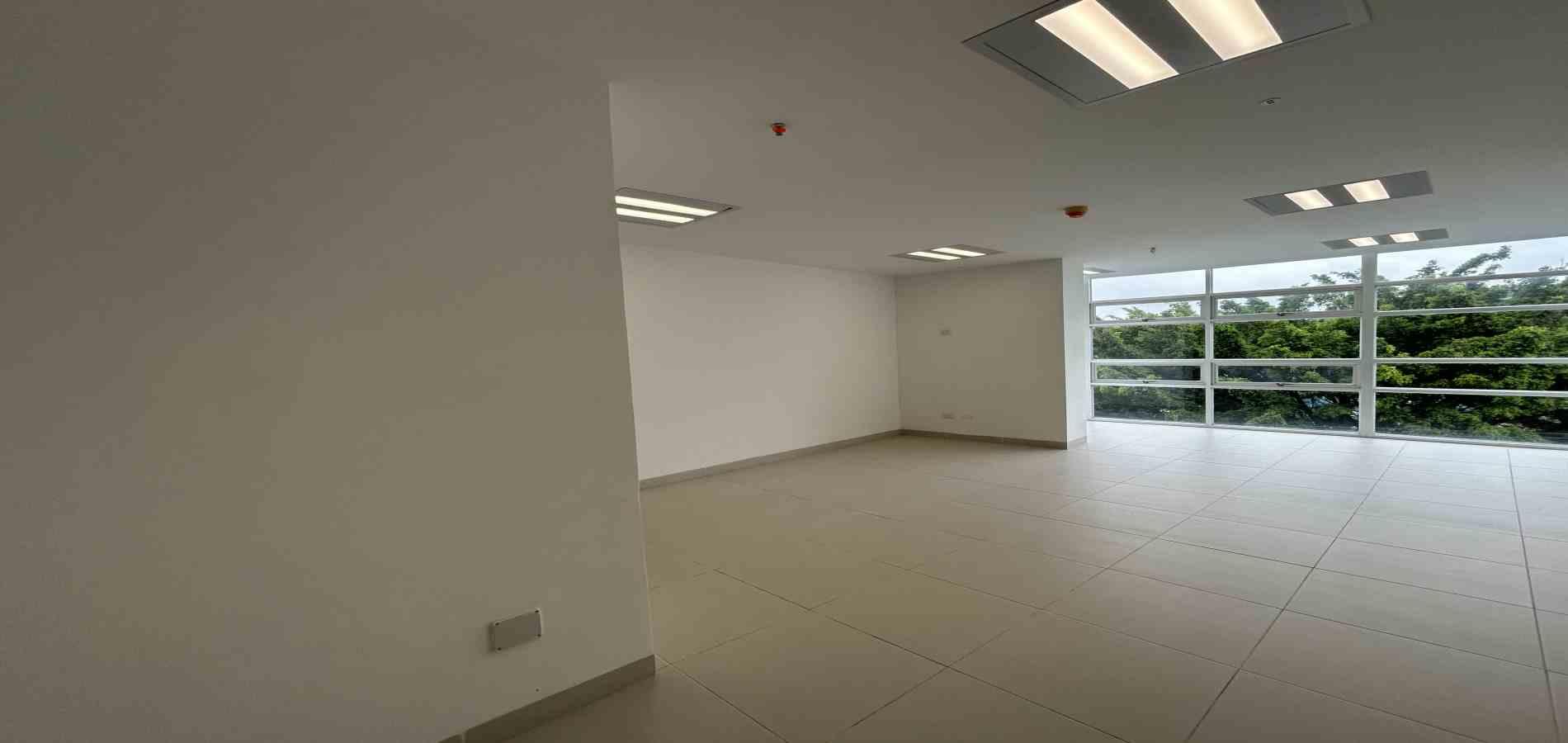 Foto de Oficina en Arriendo en Avenida 30 de agosto, Pereira - 1 - 279067051