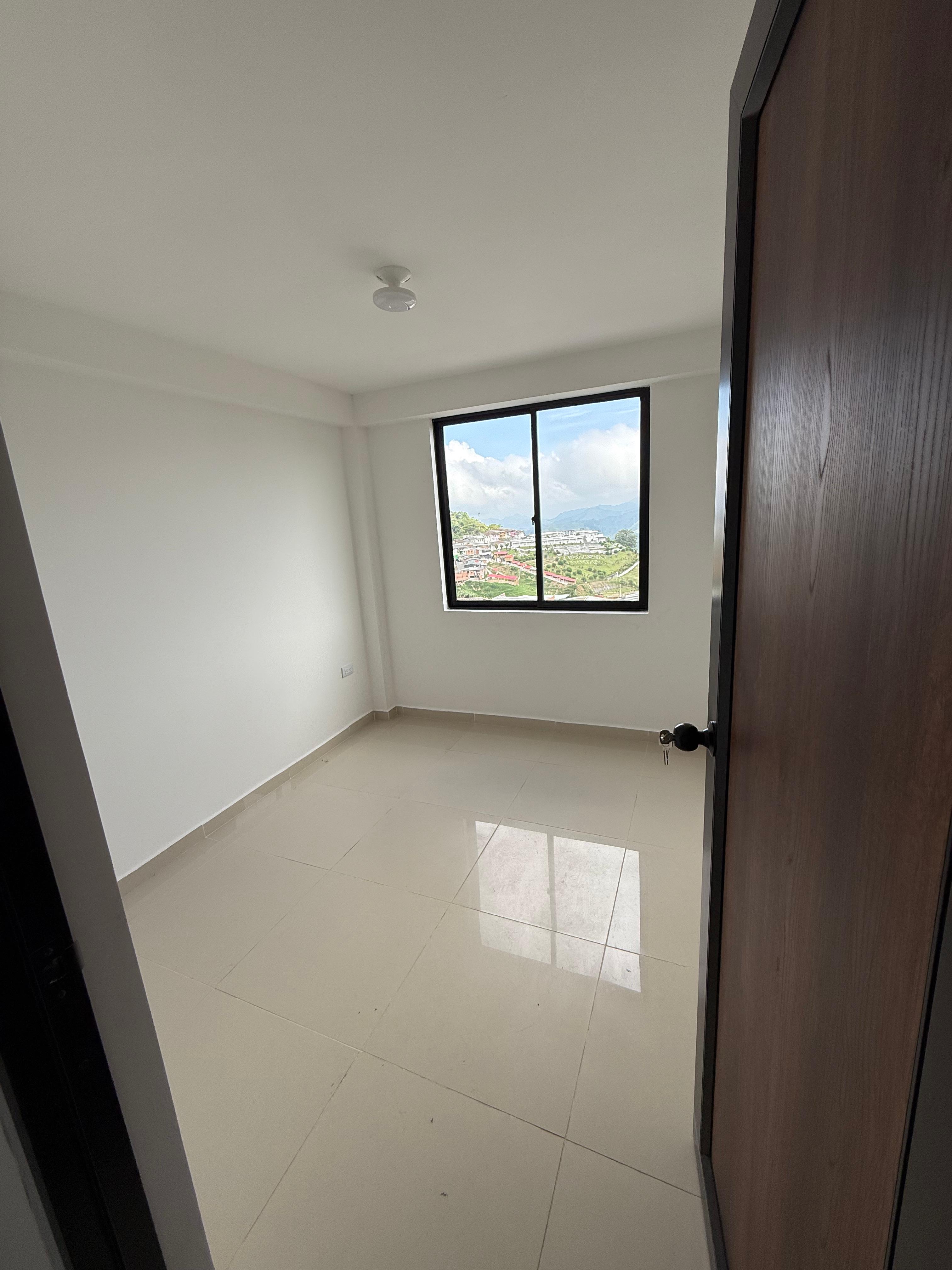 Foto de Edificio en Venta en Centro, Neira - 27 - 279063048