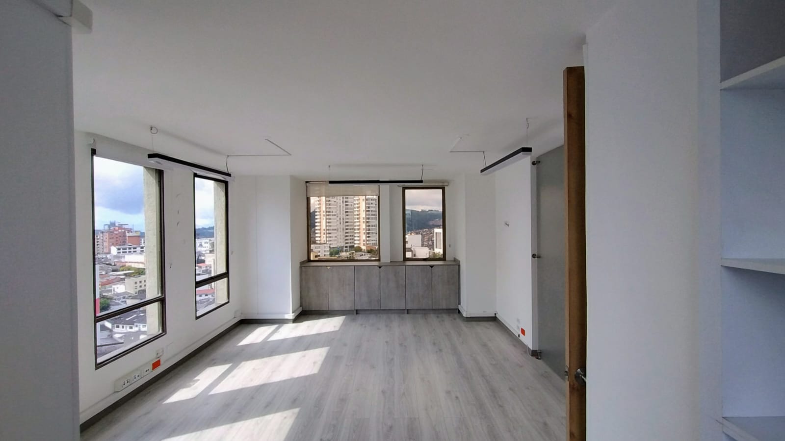 Foto de Oficina en Venta en Palogrande, Manizales - 6 - 279062347