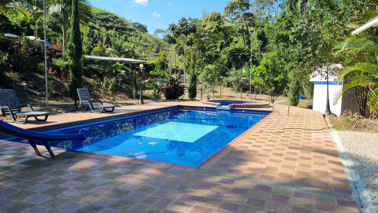 Foto de Casa campestre en Venta en La estrella, Chinchina - 28 - 279055368
