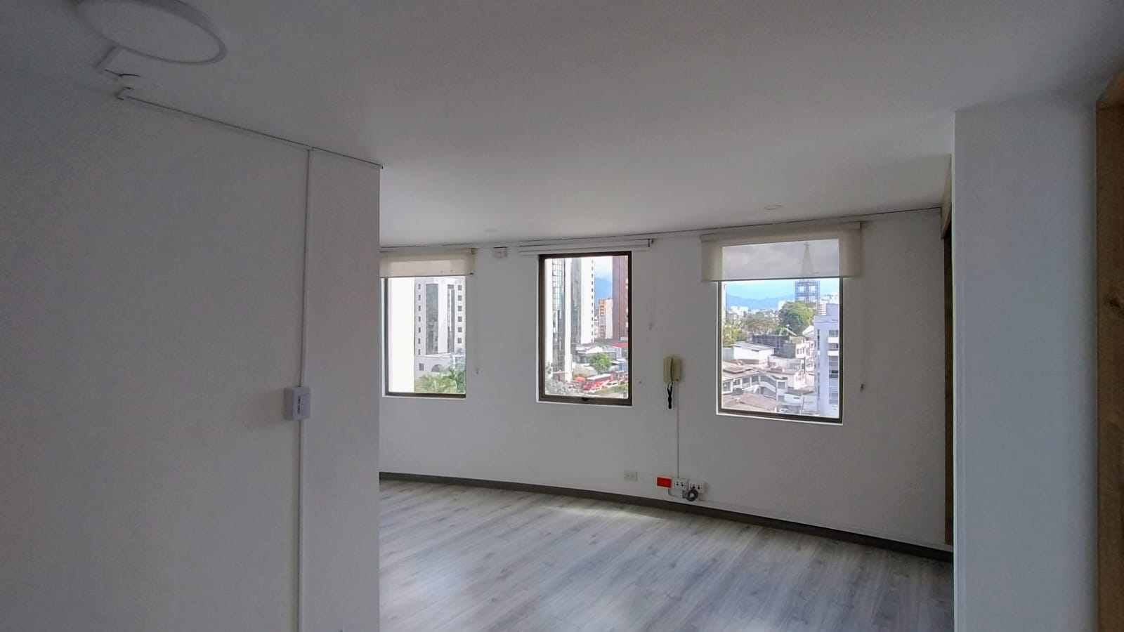 Foto de Oficina en Venta en Palogrande, Manizales - 2 - 279062347