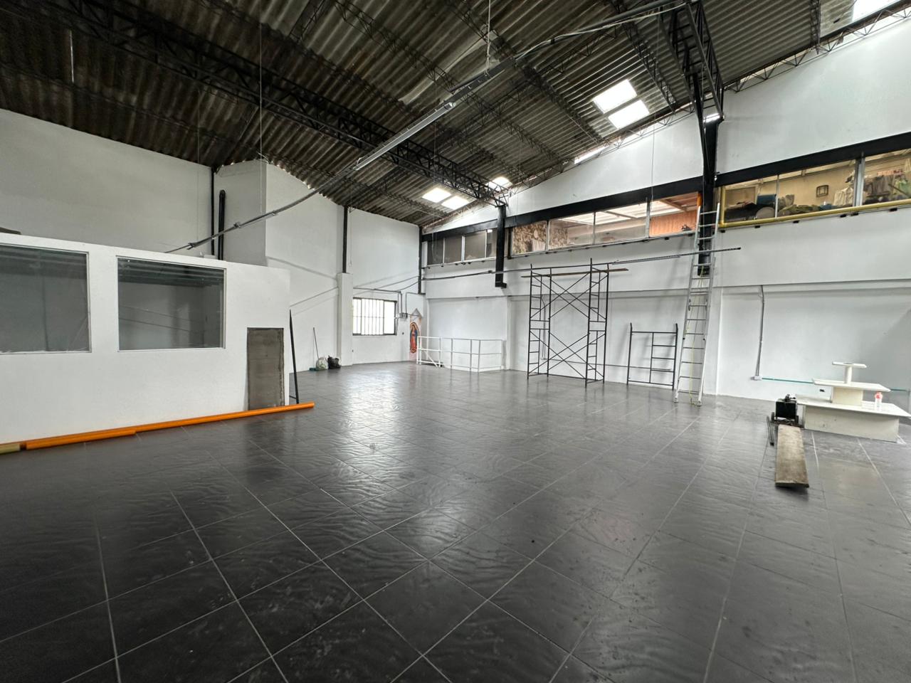 Foto de Bodega en Arriendo en Faneón, Manizales - 2 - 279068038