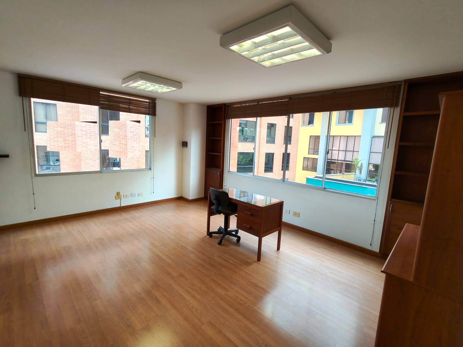 Foto de Oficina para Venta en Norte, Armenia  - 279065792
