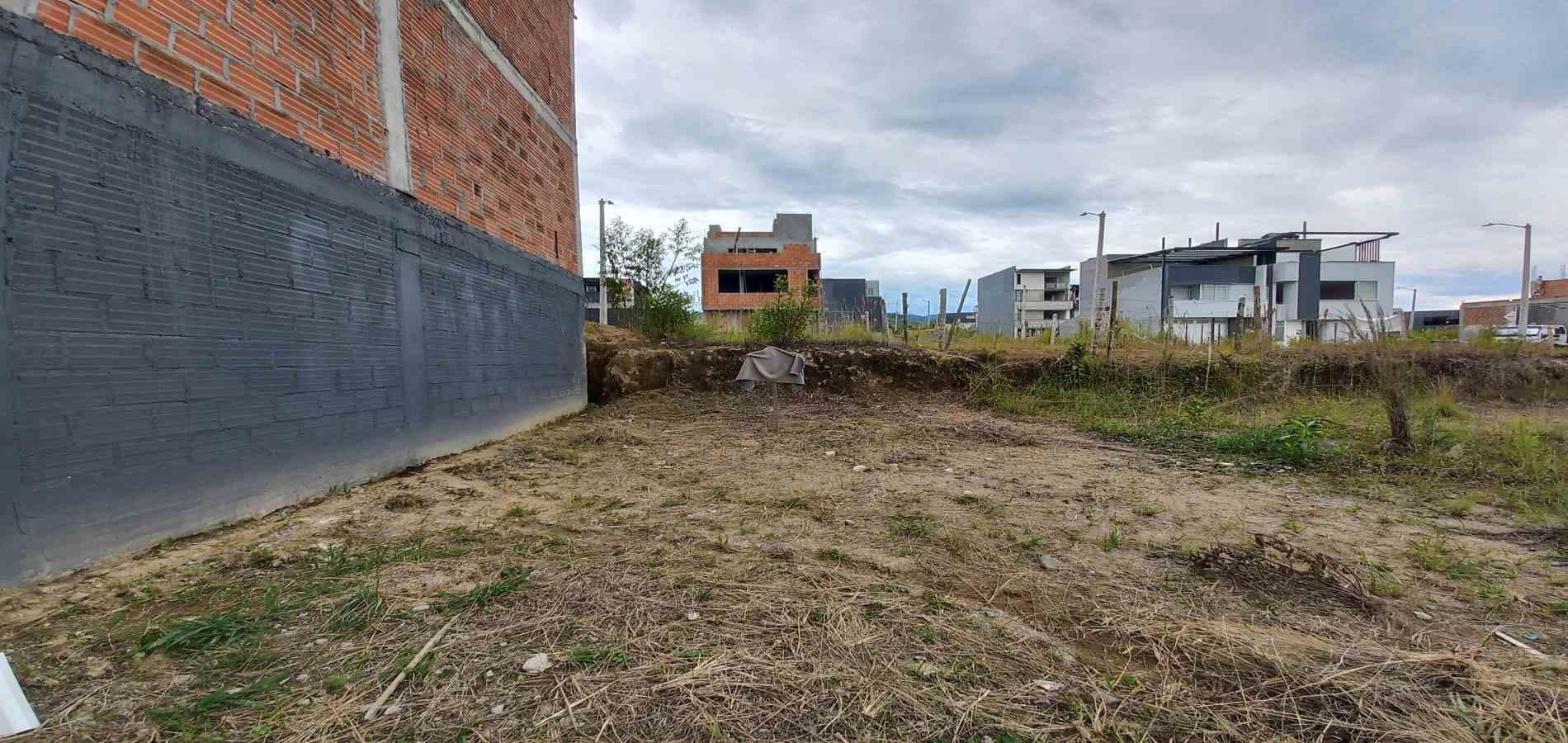 Foto de Lote / terreno en Venta en Av. la romelia el pollo, Dosquebradas - 4 - 279069045
