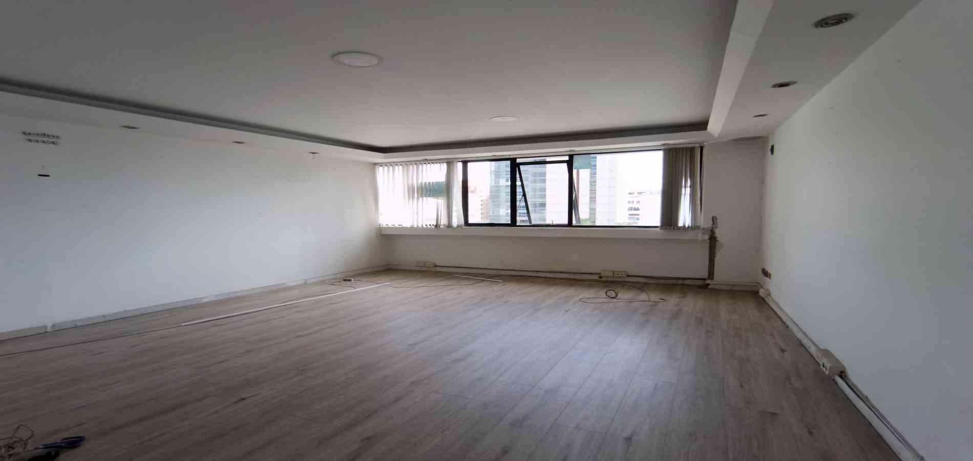Foto de Oficina para Arriendo en Centro, Manizales - 279070337