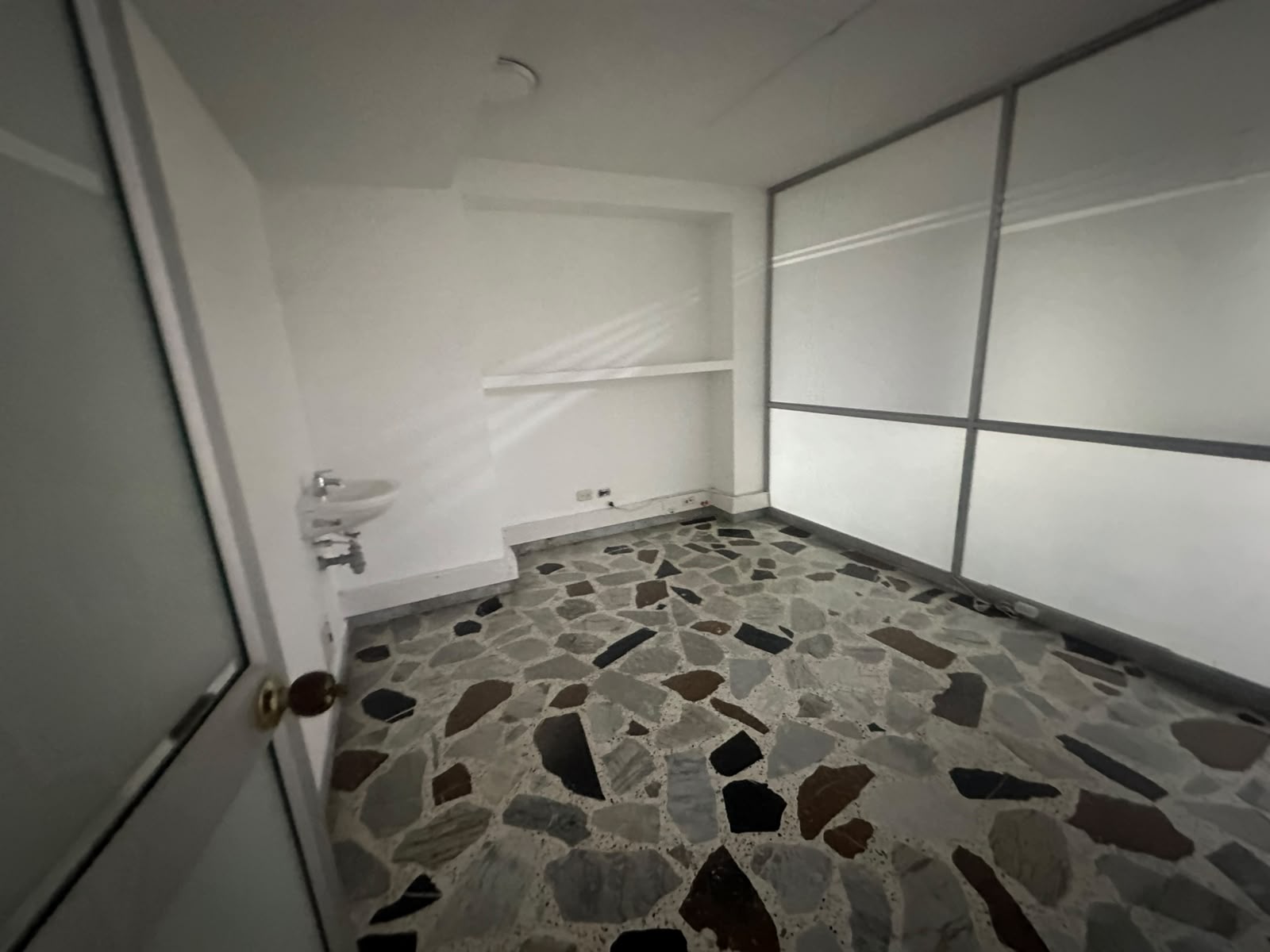 Foto de Local en Arriendo en Avenida 30 de agosto, Pereira - 11 - 279069419